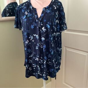 ROZ & ALI, Floral Navy Blue blouse, SIZE: L